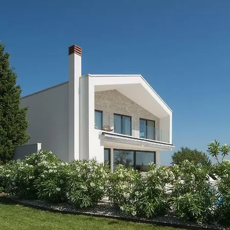 Mariva Villa *