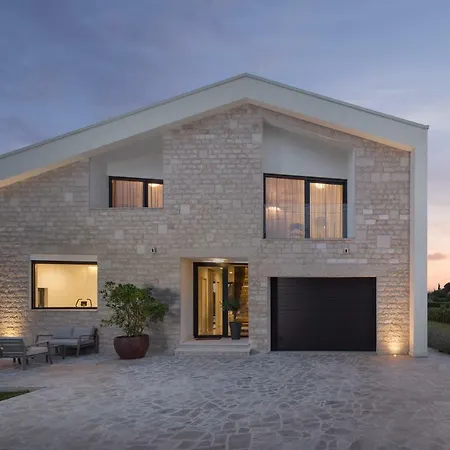 Mariva Villa *